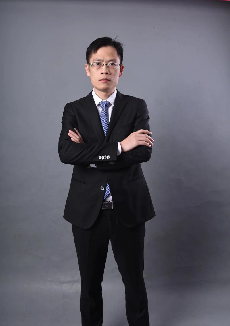 罗琨 视觉与舞美负责人